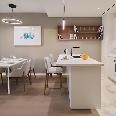 アパートホテル Petram & Residences サヴドリア