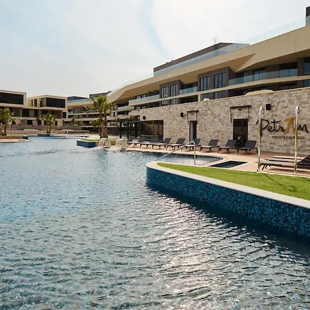 아파트호텔 Petram & Residences