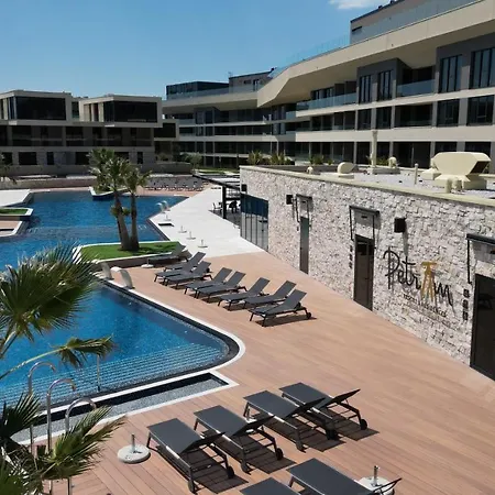 Petram & Residences 4*