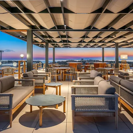 Petram & Residences アパートホテル