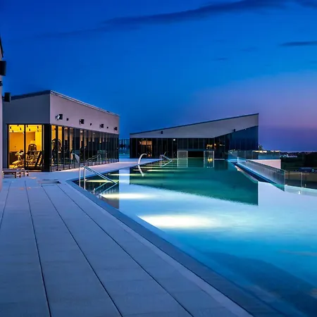 Petram & Residences Апарт-отель 4*