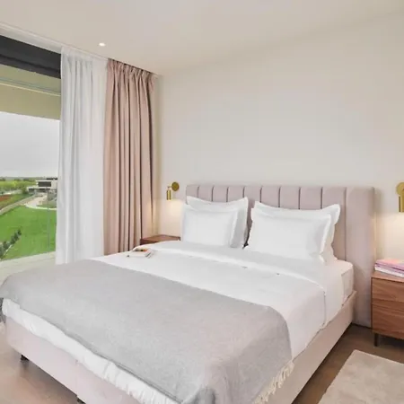 アパートホテル Petram & Residences