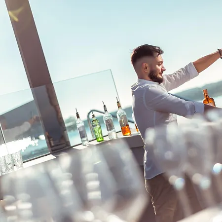 アパートホテル Petram & Residences