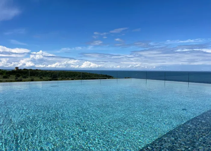 Aparthotel Petram & Residences 4*