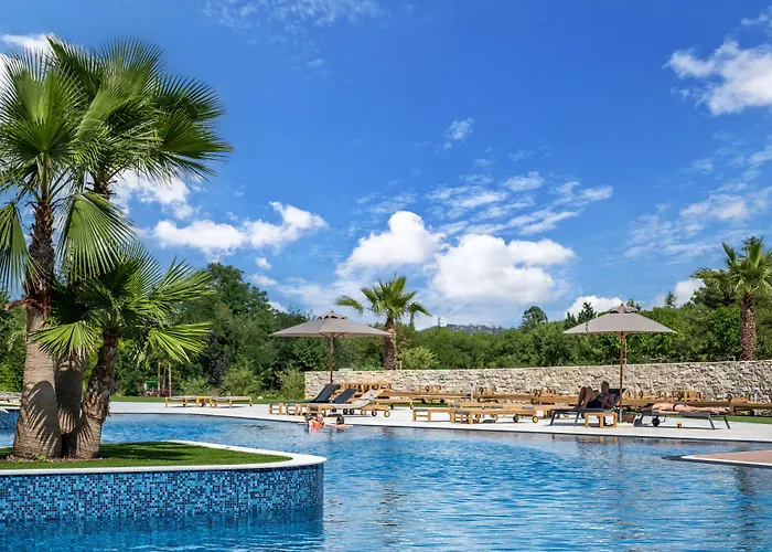 Aparthotel Petram & Residences 4*