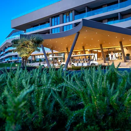 Petram & Residences Aparthotel