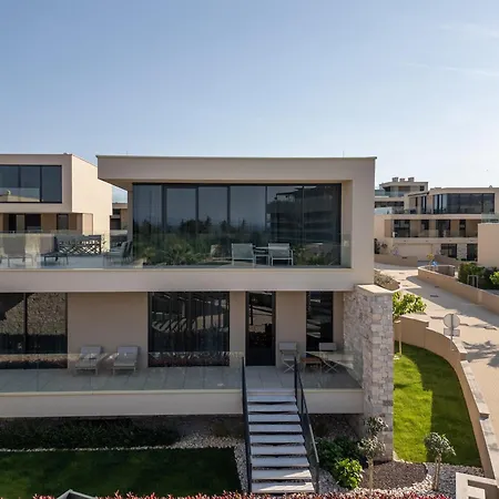 Petram & Residences Appart hôtel 4*