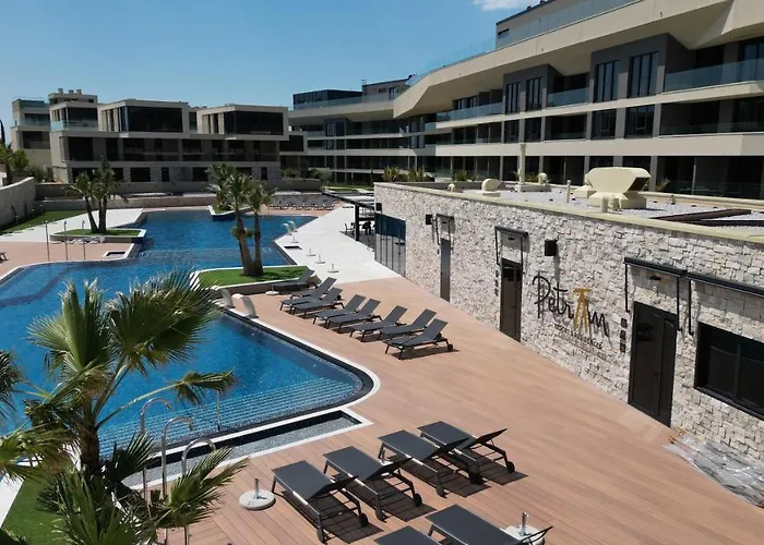 Petram & Residences 4*