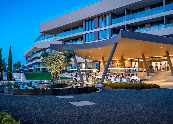 Petram & Residences Aparthotel